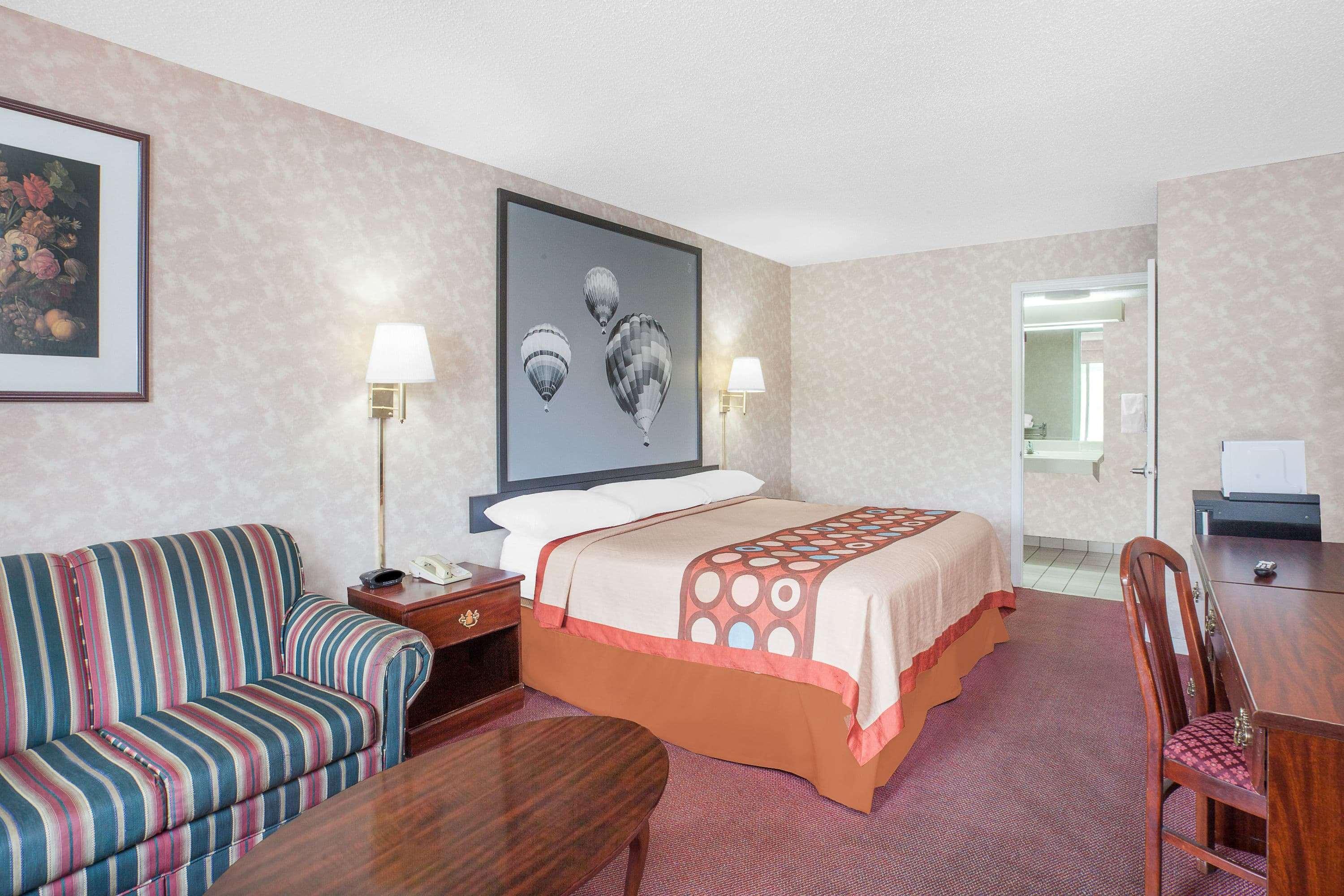 Super 8 By Wyndham Decatur Priceville Exterior photo